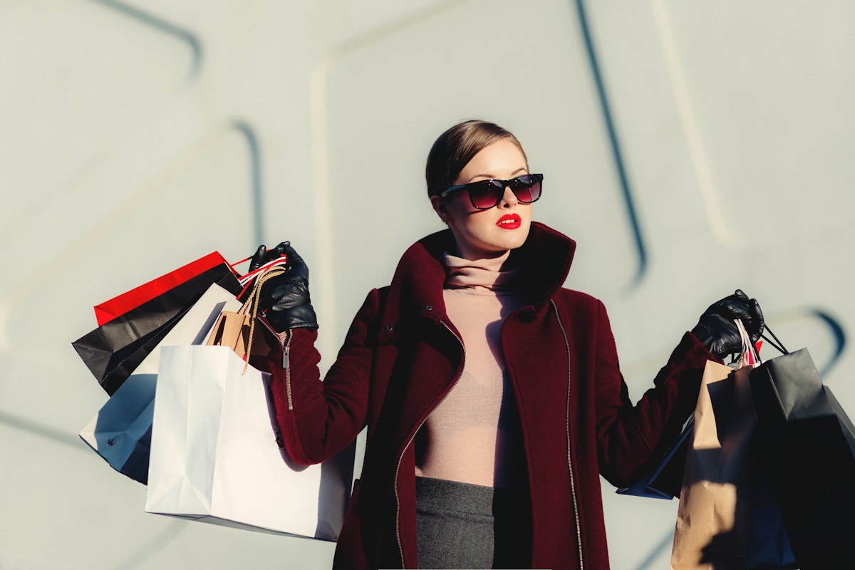 Moda e estilo em uma cena urbana